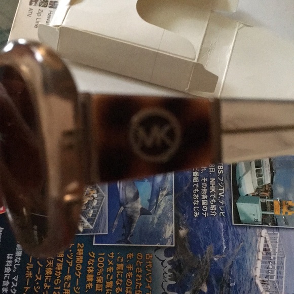 Michael Kors sunglasses - Picture 5 of 6